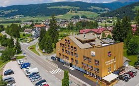 Hotel Dolomiten Toblach